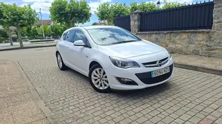 Opel Astra 1.6 CDTi 135cv