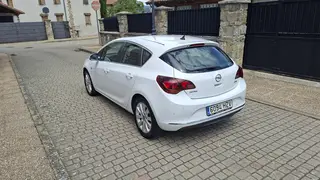 Opel Astra 1.6 CDTi 135cv