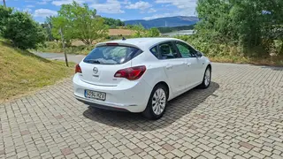 Opel Astra 1.6 CDTi 135cv